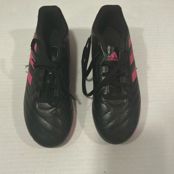 Adidas unixsex soccer cleats, size 2. - Picture 1 of 6